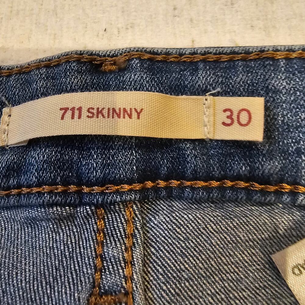 Levi’s 31x30 711 Skinny Jeans Dark Wash Clean Girl 90's Normcore Capsule NWT - Picture 4 of 9